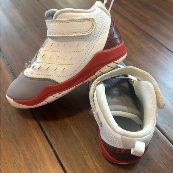 Nike Air Jordan Velocity GRAY WHITE RED Toddler Sz 9 sneaker shoes basketball - Picture 5 of 11